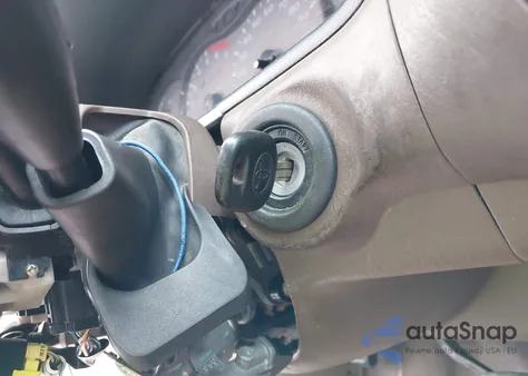 2002 Toyota Sequoia Sr5 V8 z USA, uszkodzony, nr VIN 5TDZT34A22S092165